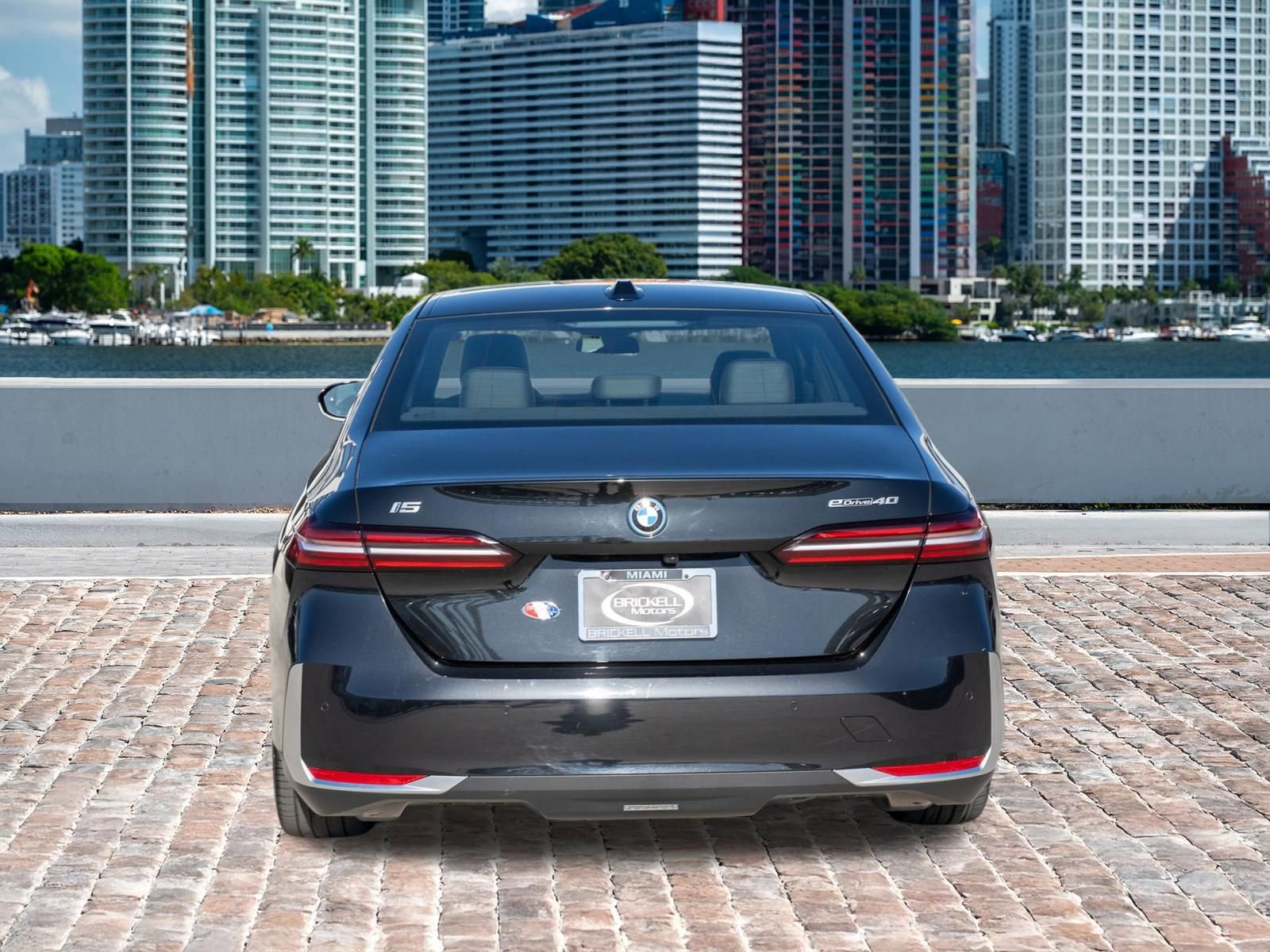 Used 2024 BMW i5 eDrive40i RWD image 6