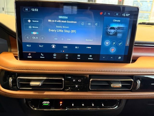 Used 2023 Lincoln Nautilus Reserve image 22