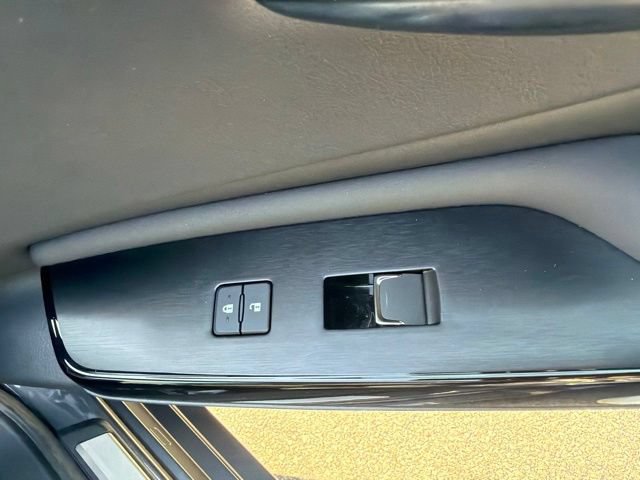 Used 2023 Lexus ES 350 w/ Accessory Package (Z2) FWD image 31