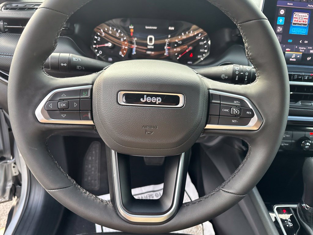 Used 2025 Jeep Compass Latitude w/ Altitude Special Edition AWD/4WD image 15