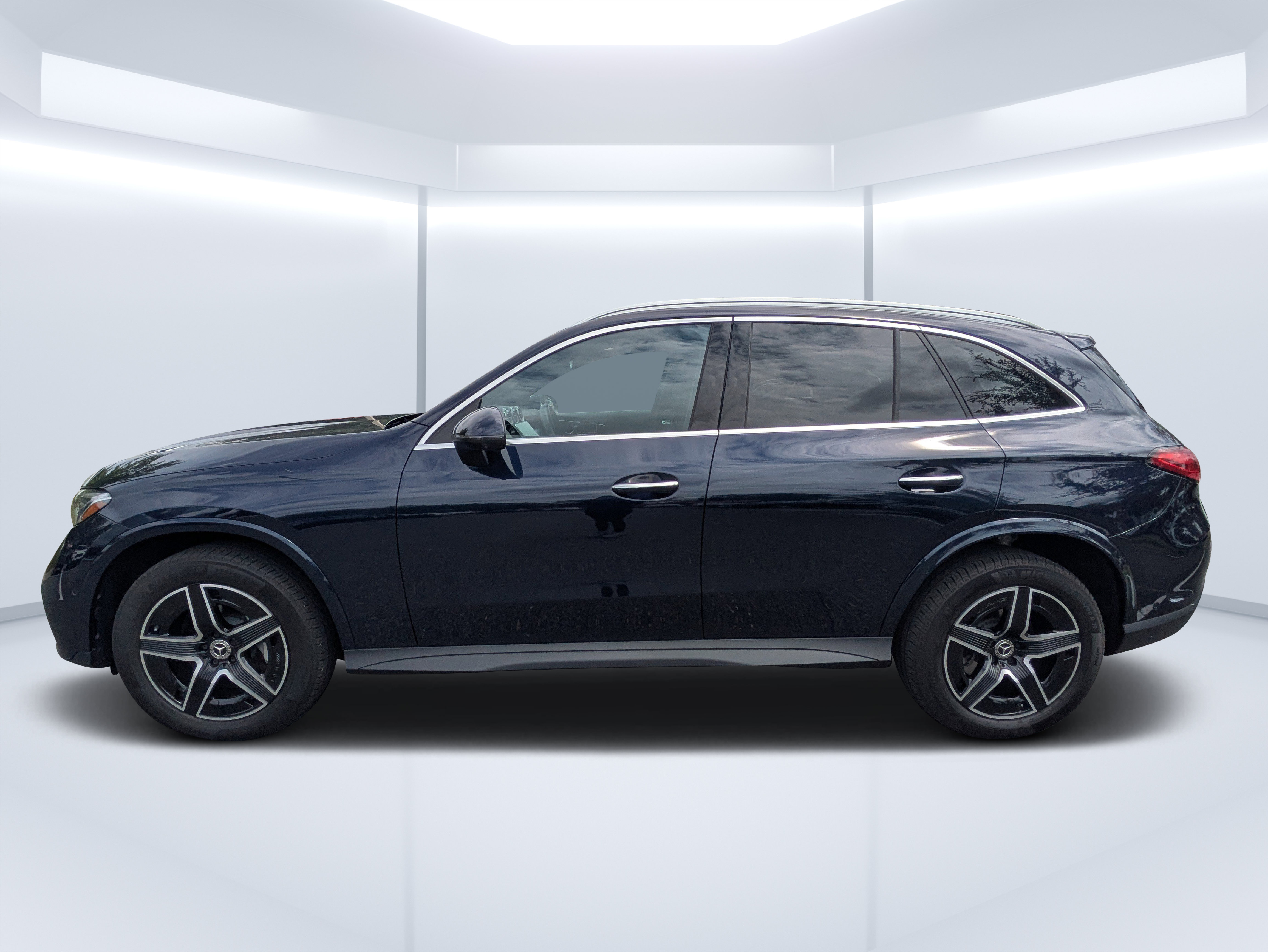 Certified 2024 Mercedes-Benz GLC 300 4MATIC image 6