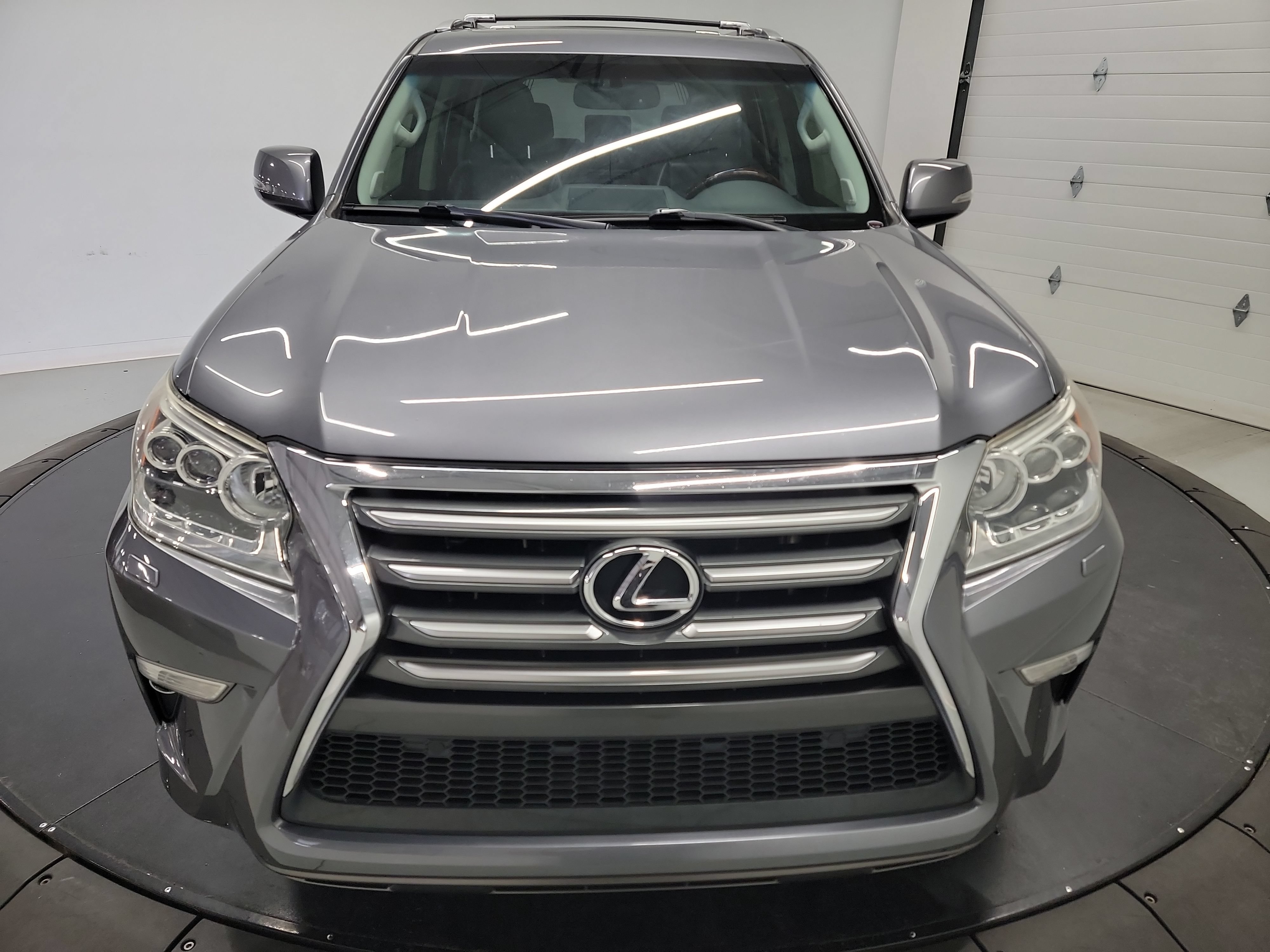 Used 2016 Lexus GX 460 w/ Premium Package AWD/4WD image 2