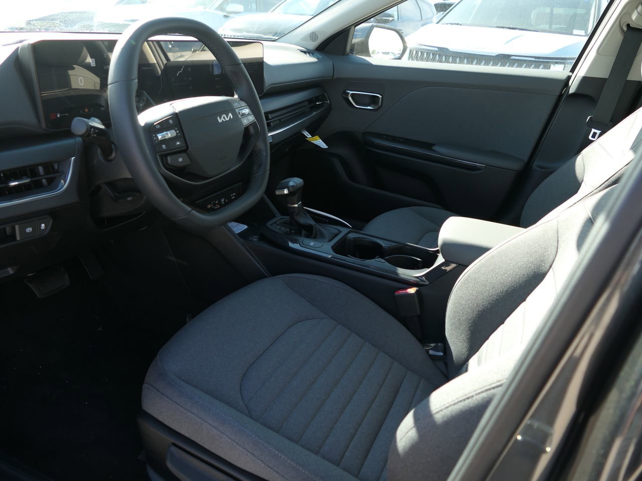 New 2025 Kia K4 EX image 8