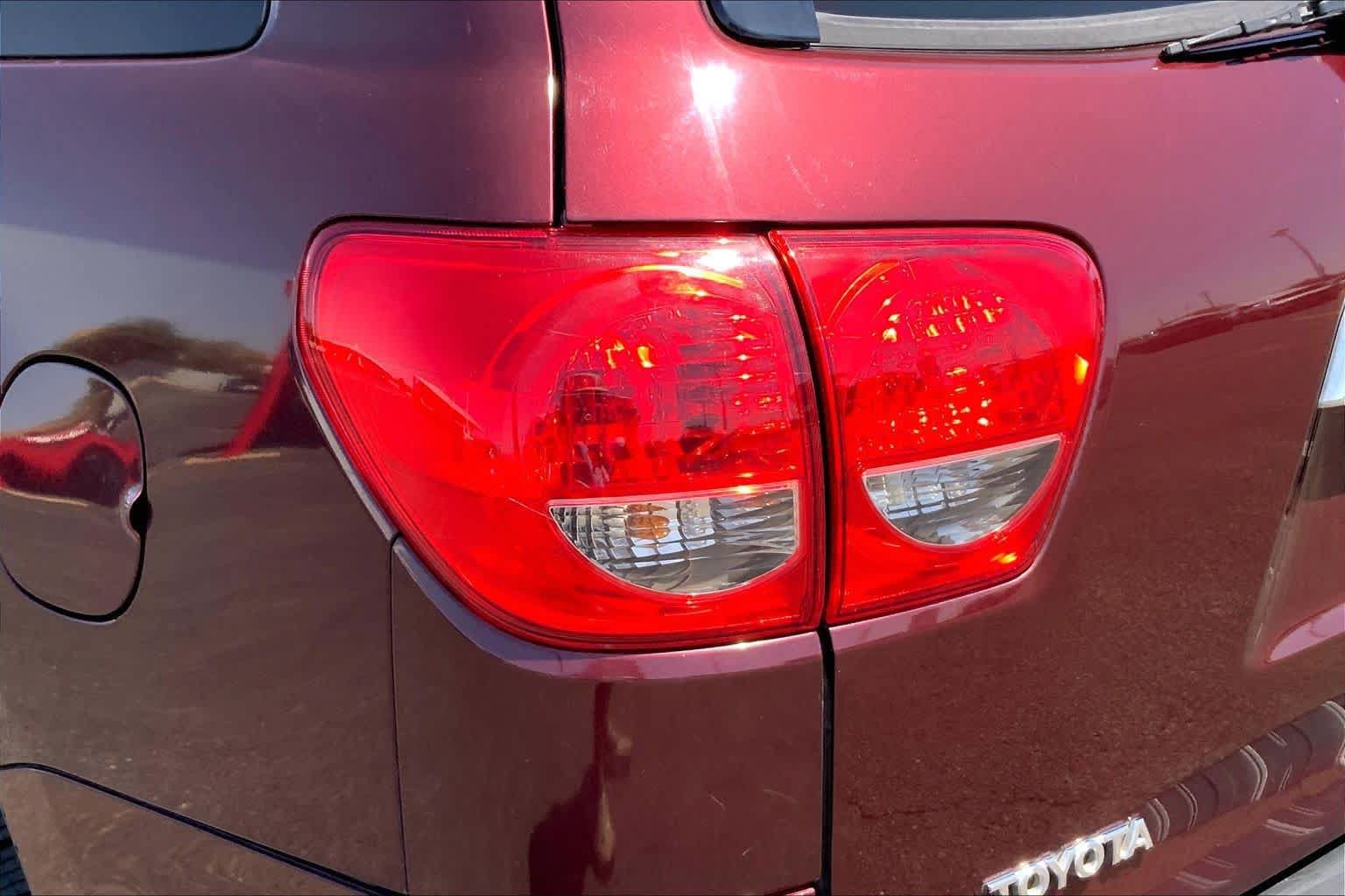 Used 2008 Toyota Sequoia Limited RWD image 28