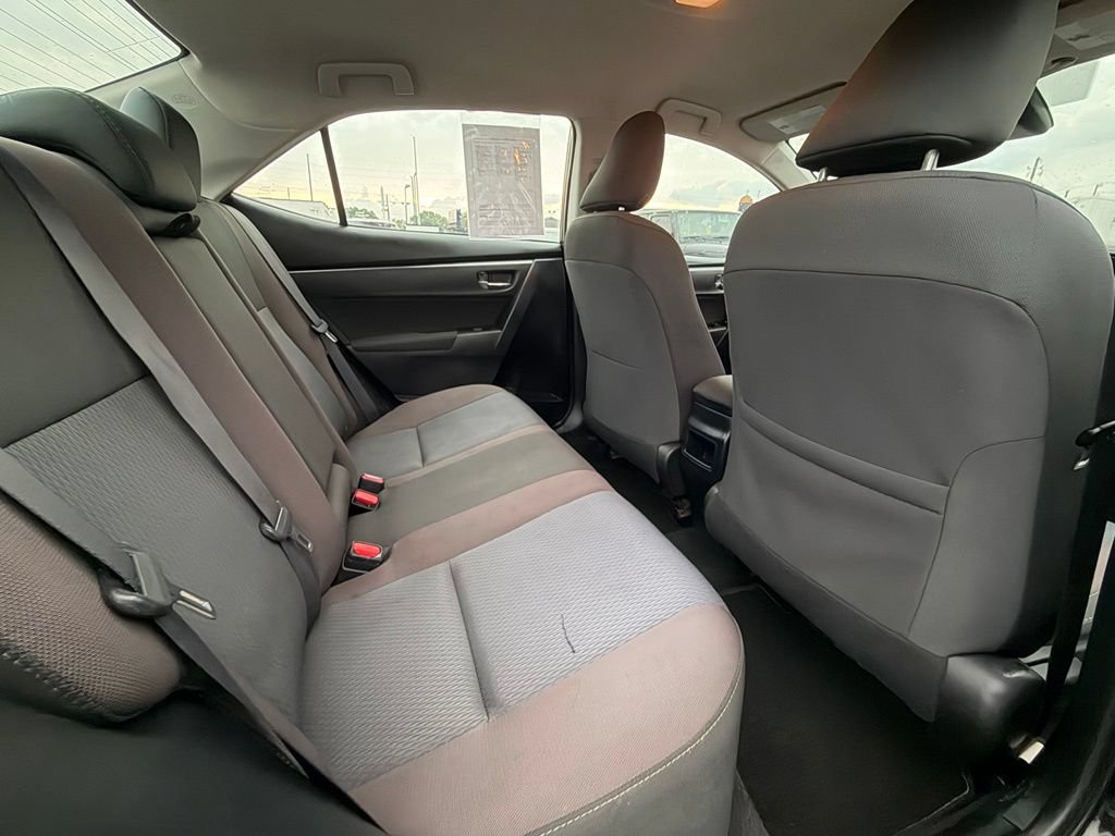 Used 2018 Toyota Corolla LE FWD image 20