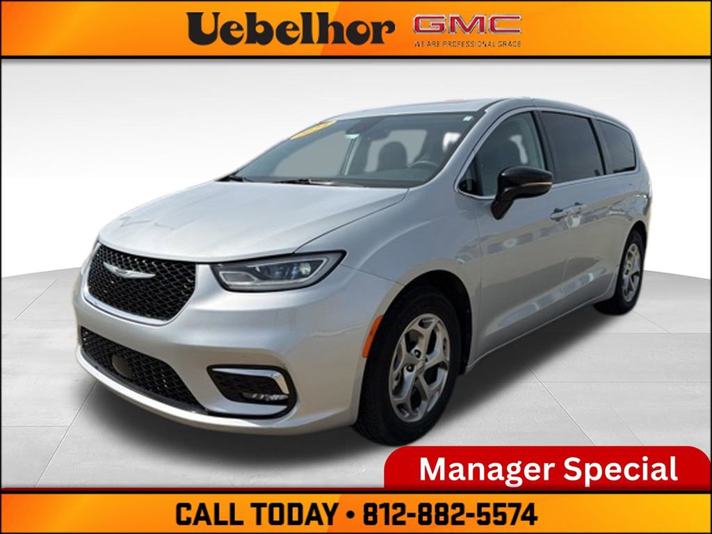 Used 2024 Chrysler Pacifica Limited FWD image 17