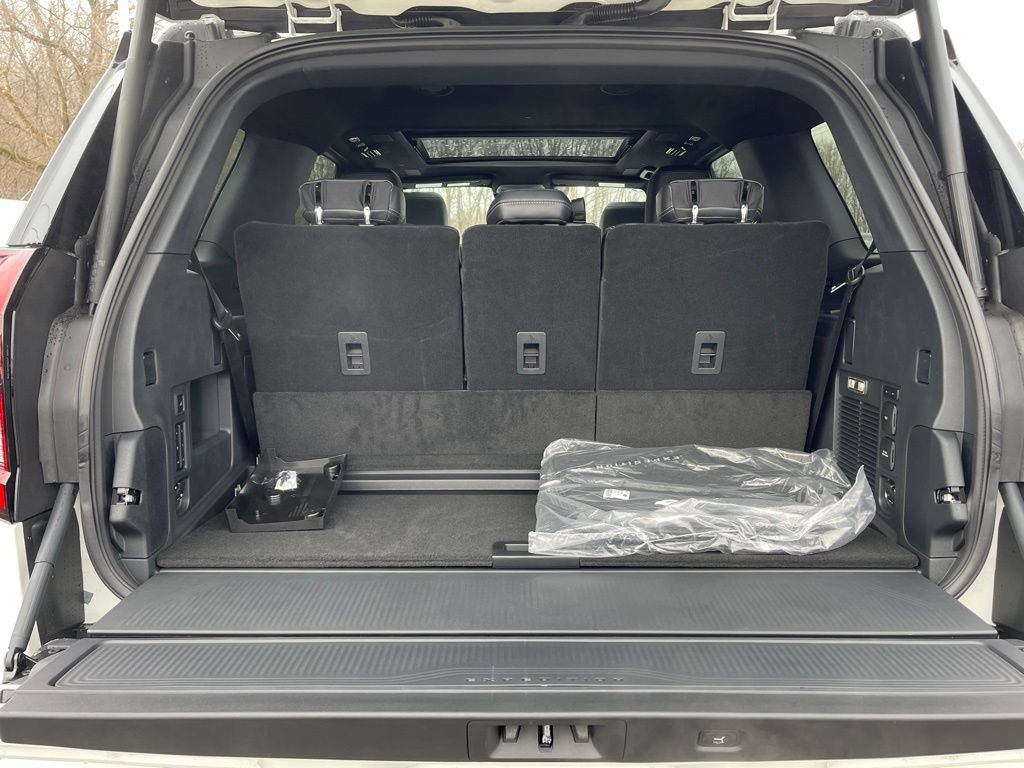 New 2025 Ford Expedition Platinum w/ Stealth Performance Package image 22