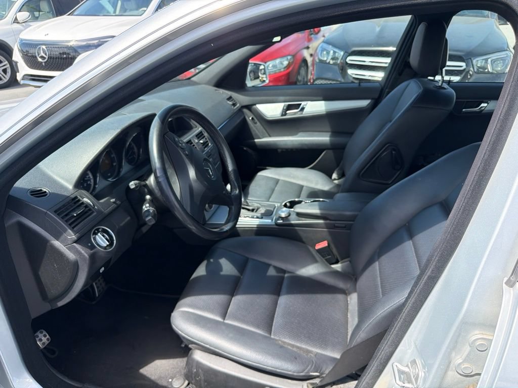 Used 2011 Mercedes-Benz C 300 Sedan image 4