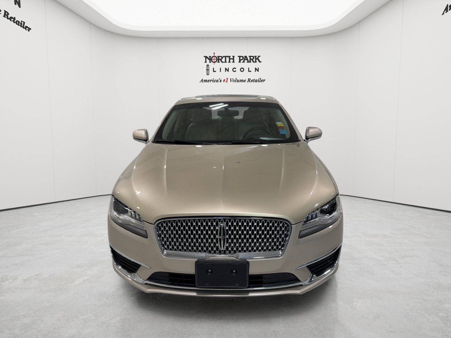 Used 2017 Lincoln MKZ Select w/ Select Plus Package FWD image 8
