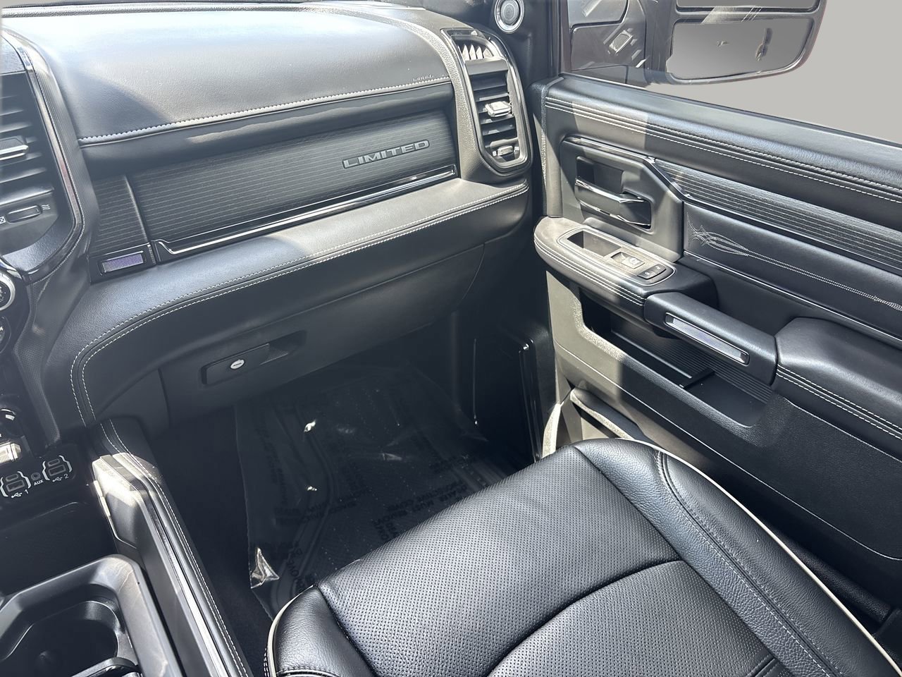 Used 2024 RAM 2500 Limited image 14