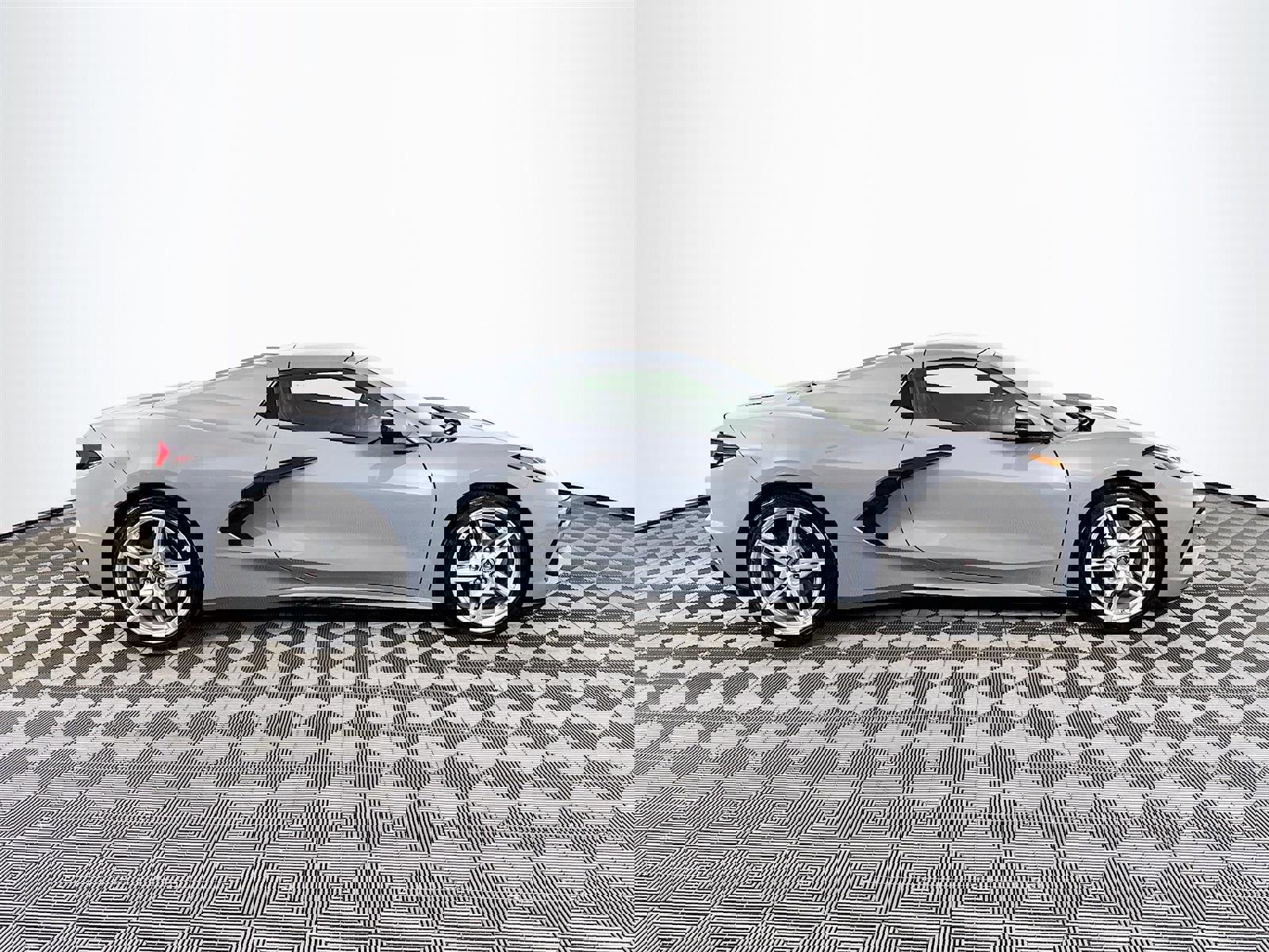 Used 2025 Chevrolet Corvette Stingray Preferred Conv w/ Stealth Interior Trim Package image 5