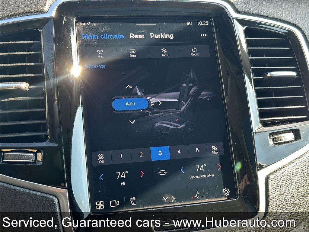 Used 2023 Volvo XC90 B6 Plus image 29