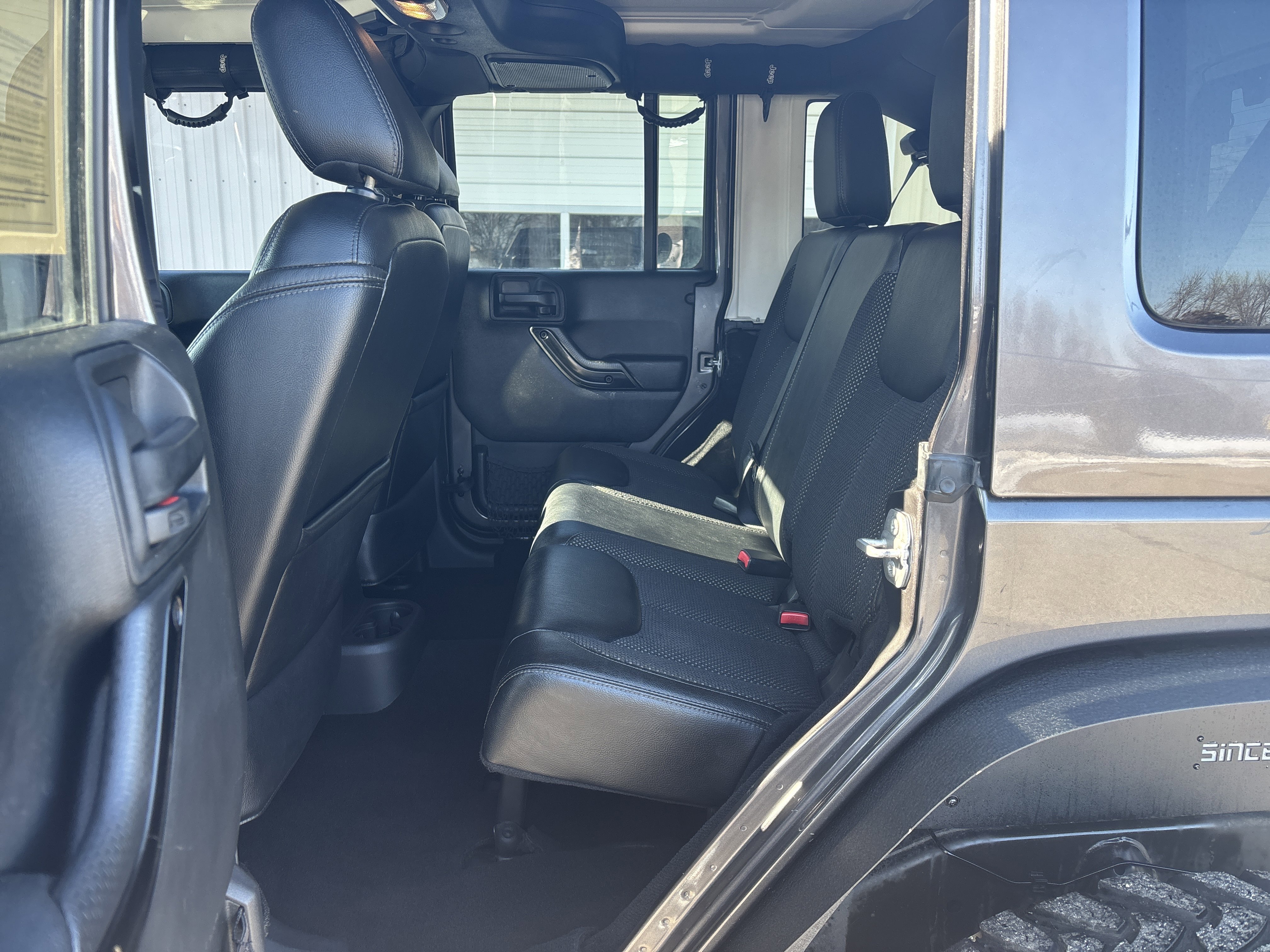 Used 2016 Jeep Wrangler Backcountry image 27