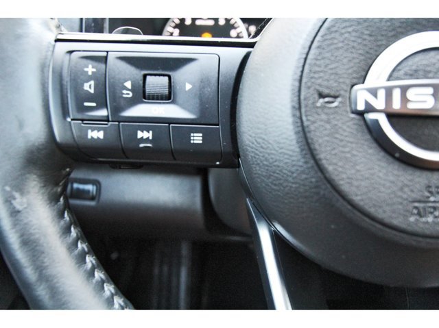 Used 2024 Nissan Pathfinder SL FWD image 8