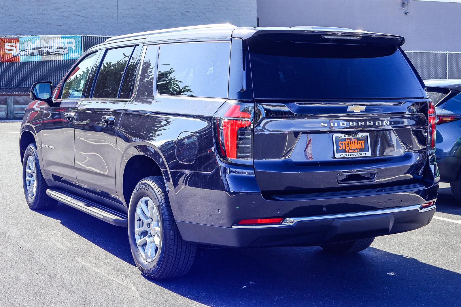 Used 2026 Chevrolet Suburban LT AWD/4WD image 23
