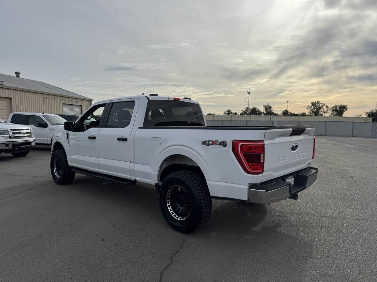 Used 2021 Ford F150 XLT w/ Trailer Tow Package image 8