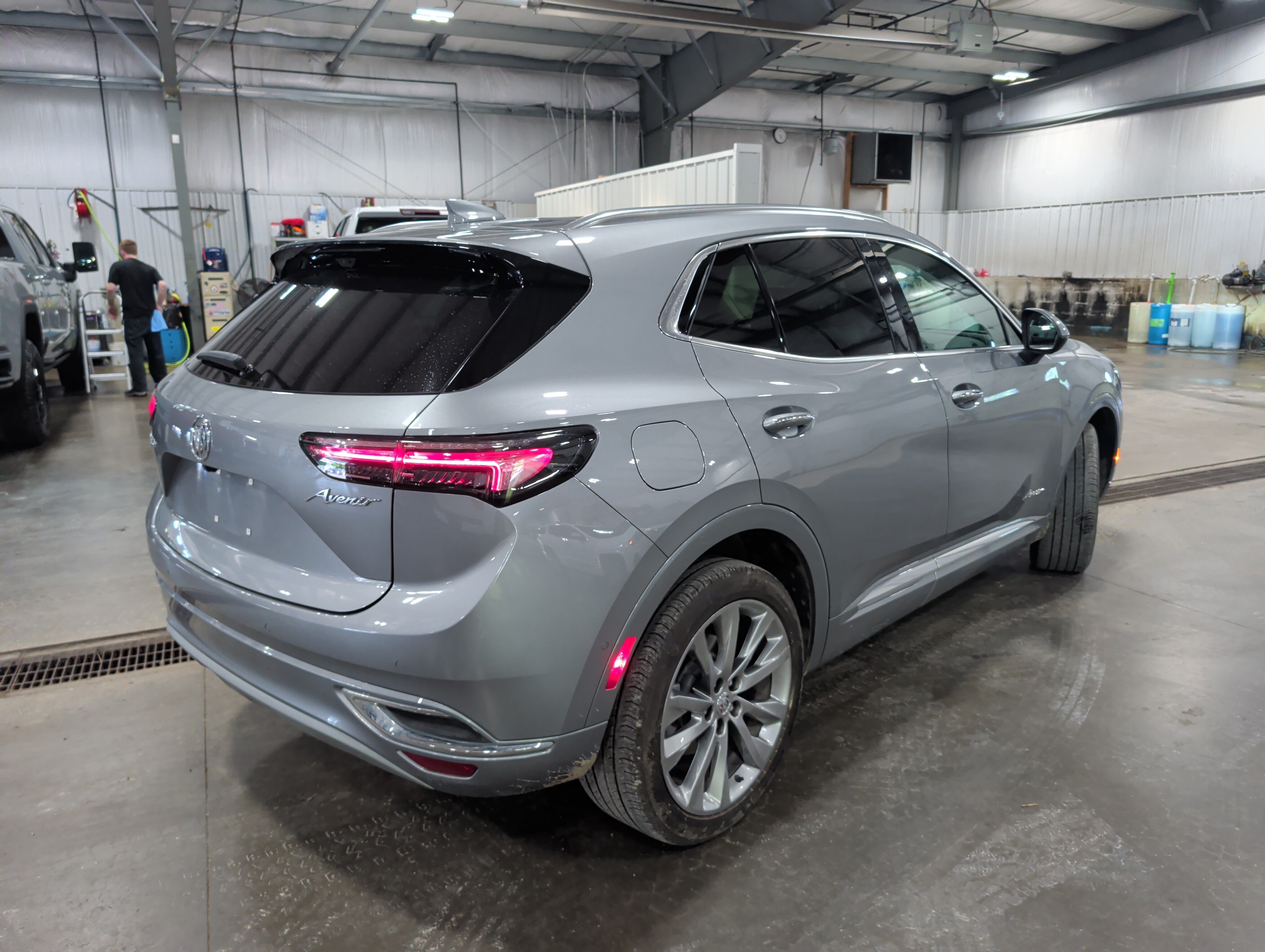 Used 2023 Buick Envision Avenir AWD/4WD image 3