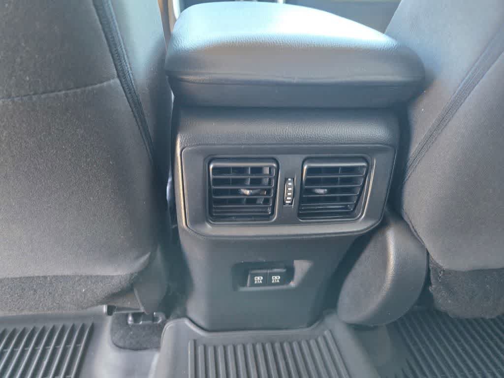 Used 2020 Toyota RAV4 XLE w/ XLE Grade Weather Package AWD/4WD image 13