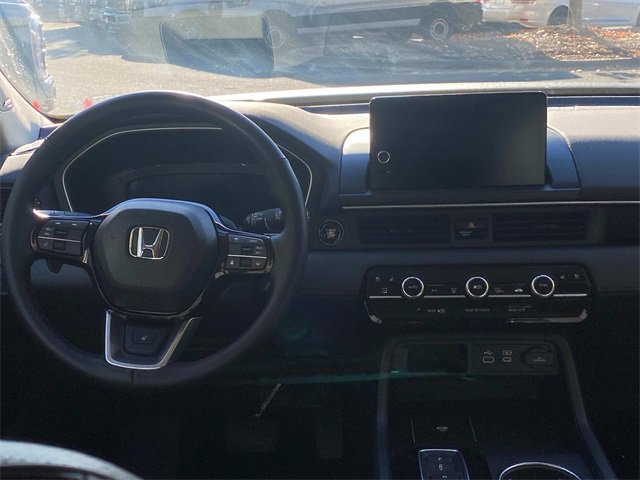 Used 2025 Honda Pilot Elite image 8