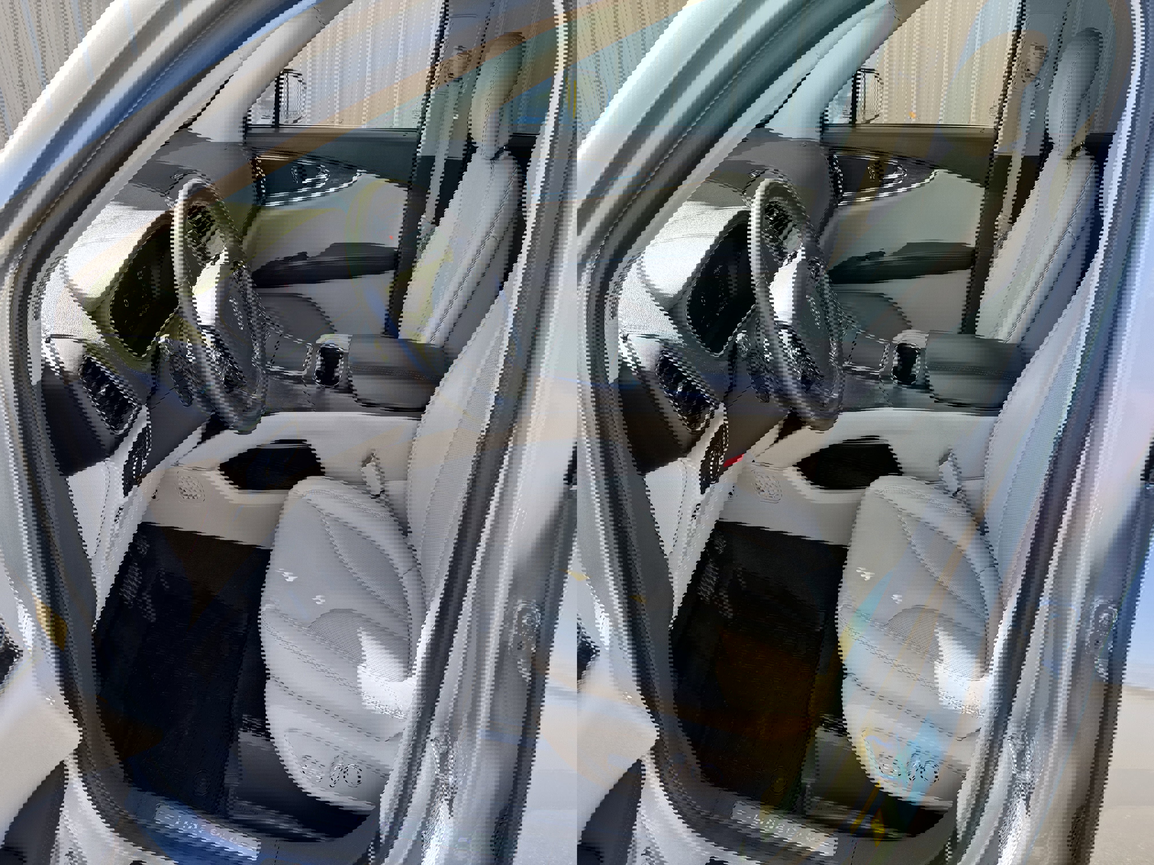 Used 2019 Lincoln Nautilus Select image 9