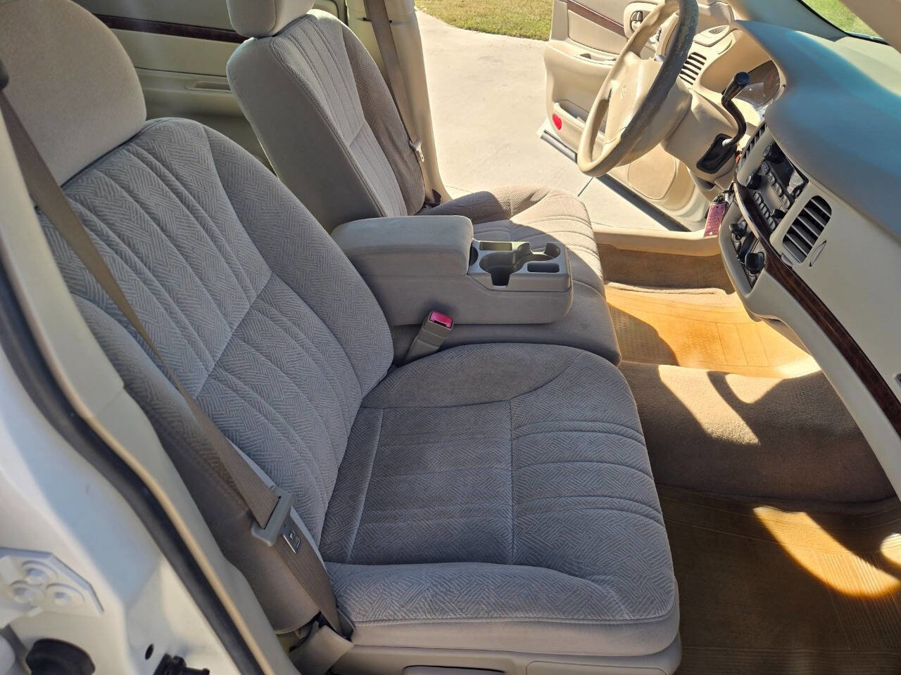 Used 2003 Chevrolet Impala w/ Preferred Equipment Group image 12