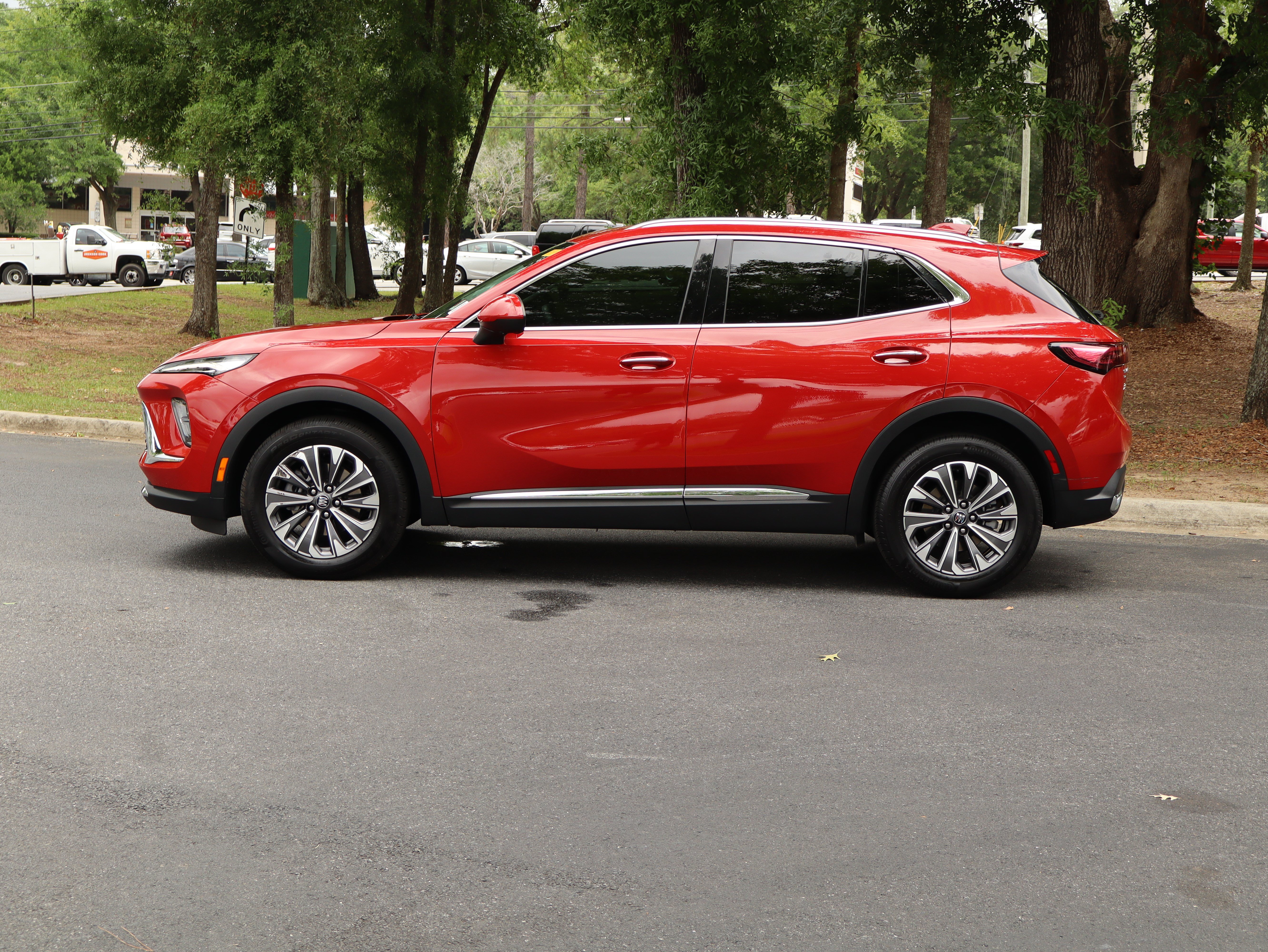 Used 2025 Buick Envision Preferred AWD/4WD image 6