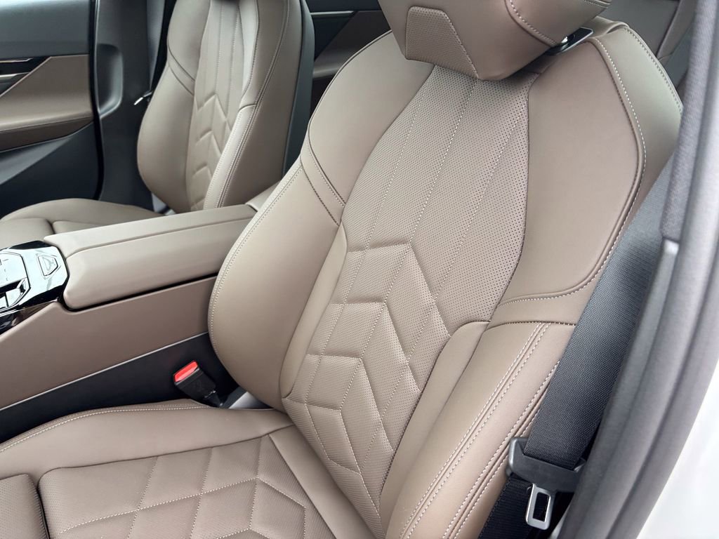 New 2026 BMW 530i xDrive w/ Premium Package image 15