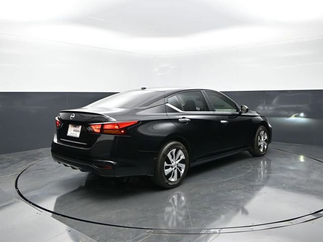 Used 2025 Nissan Altima 2.5 S FWD image 8