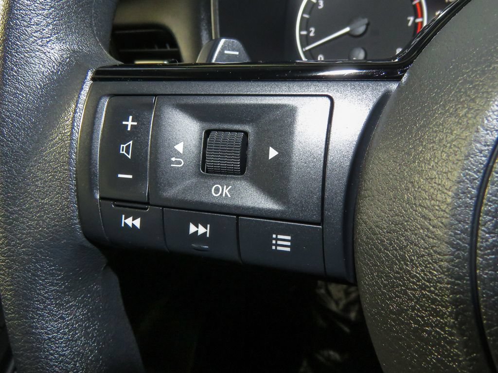 Certified 2023 Nissan Rogue SV FWD image 28