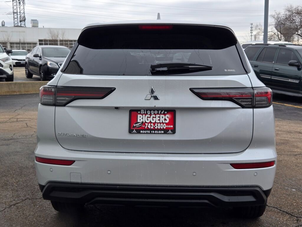 New 2026 Mitsubishi Outlander ES AWD/4WD image 11