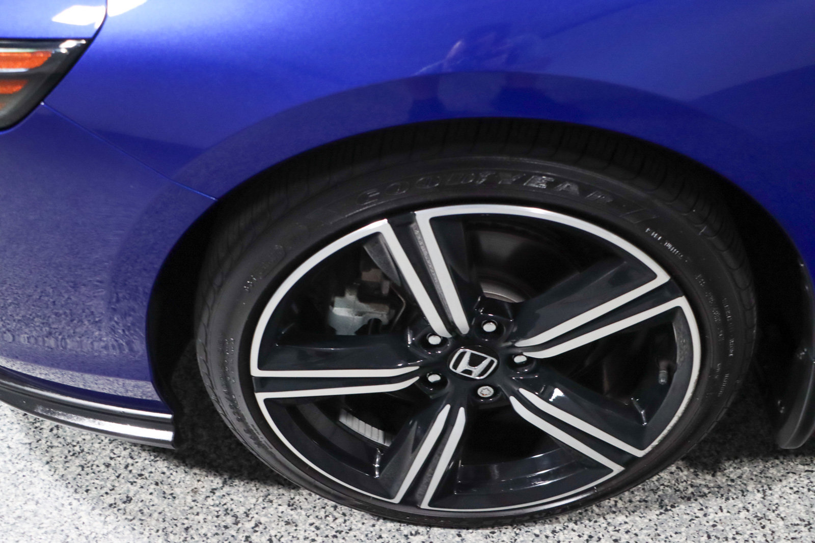 Used 2024 Honda Accord Sport image 11