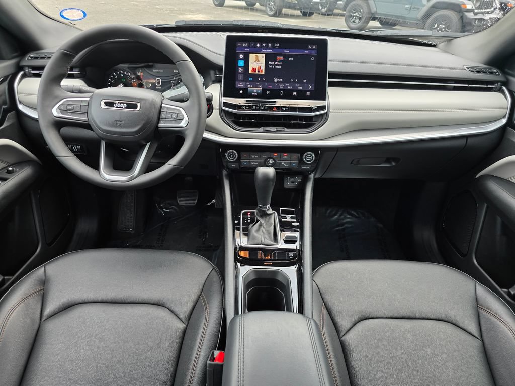 Used 2024 Jeep Compass Limited AWD/4WD image 5