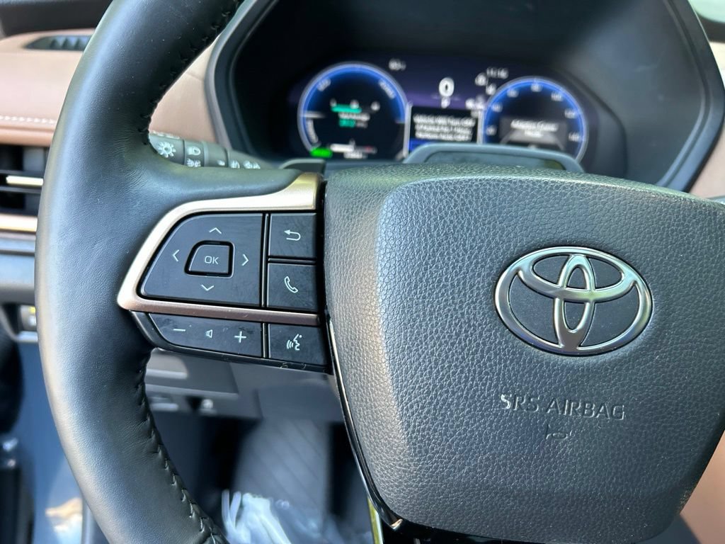 Used 2024 Toyota Grand Highlander AWD Hybrid image 24