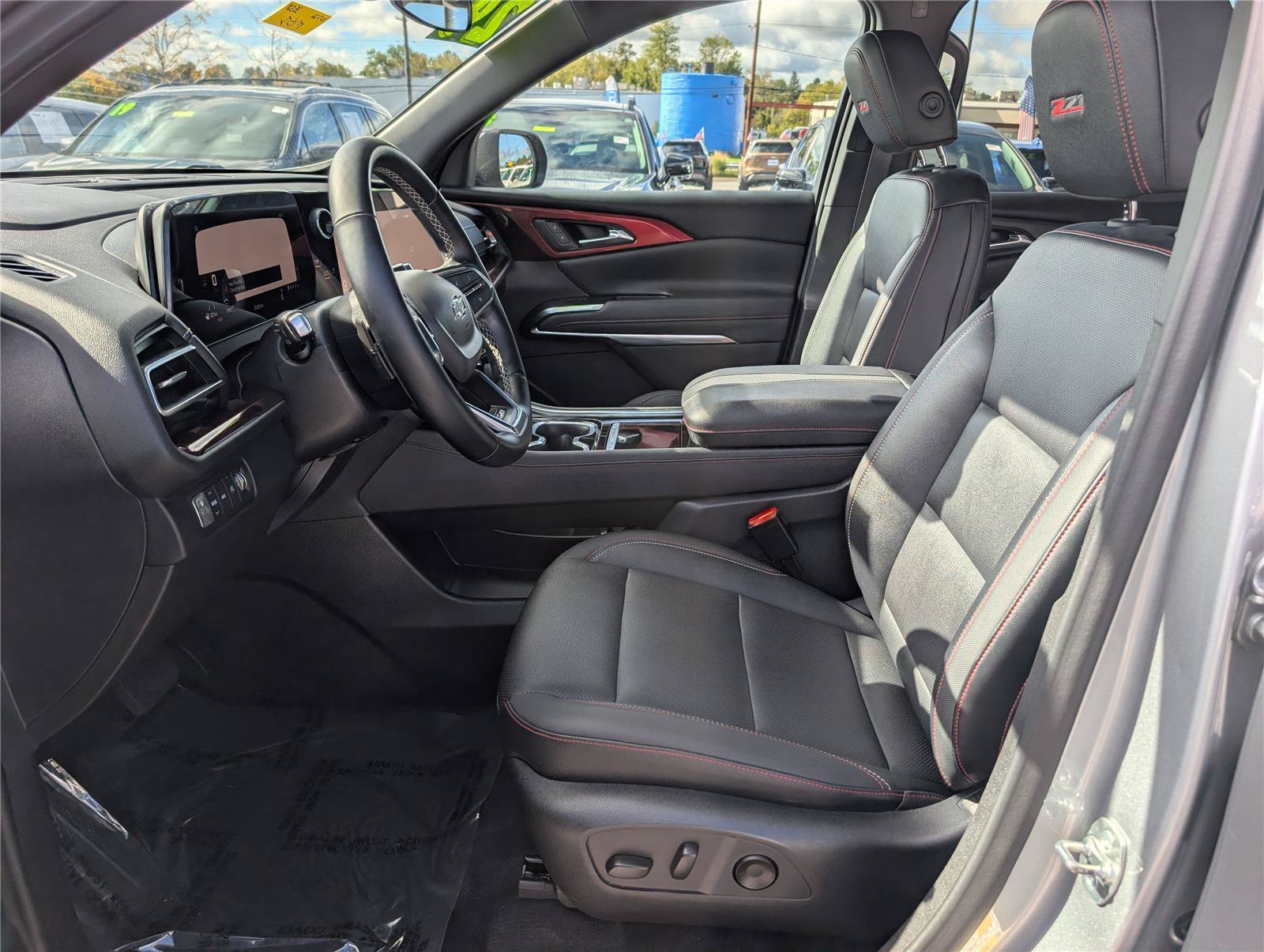 Used 2024 Chevrolet Traverse Z71 w/ LPO, Floor Liner Package AWD/4WD image 18