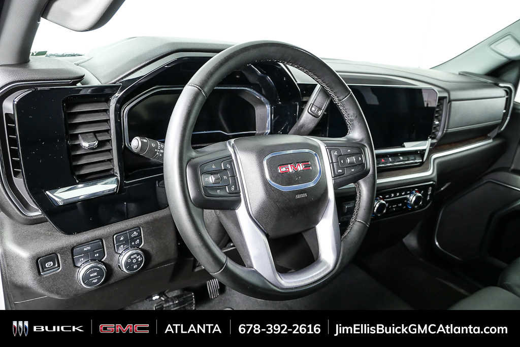 Used 2025 GMC Sierra 1500 SLT image 4