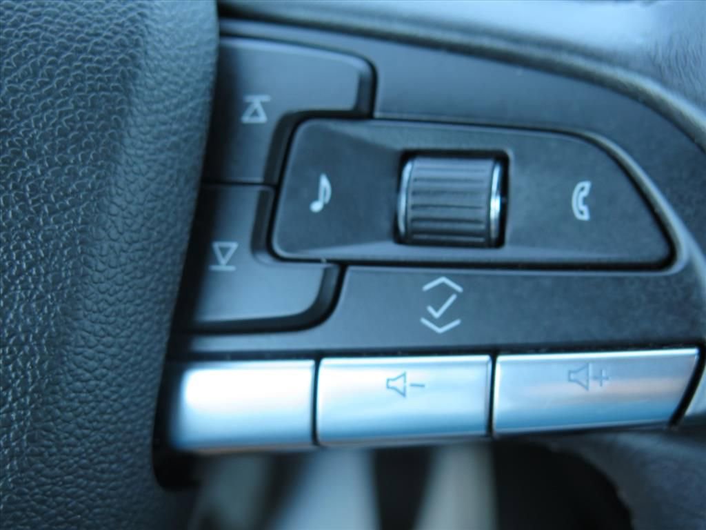 Certified 2024 Cadillac XT4 Premium Luxury image 19