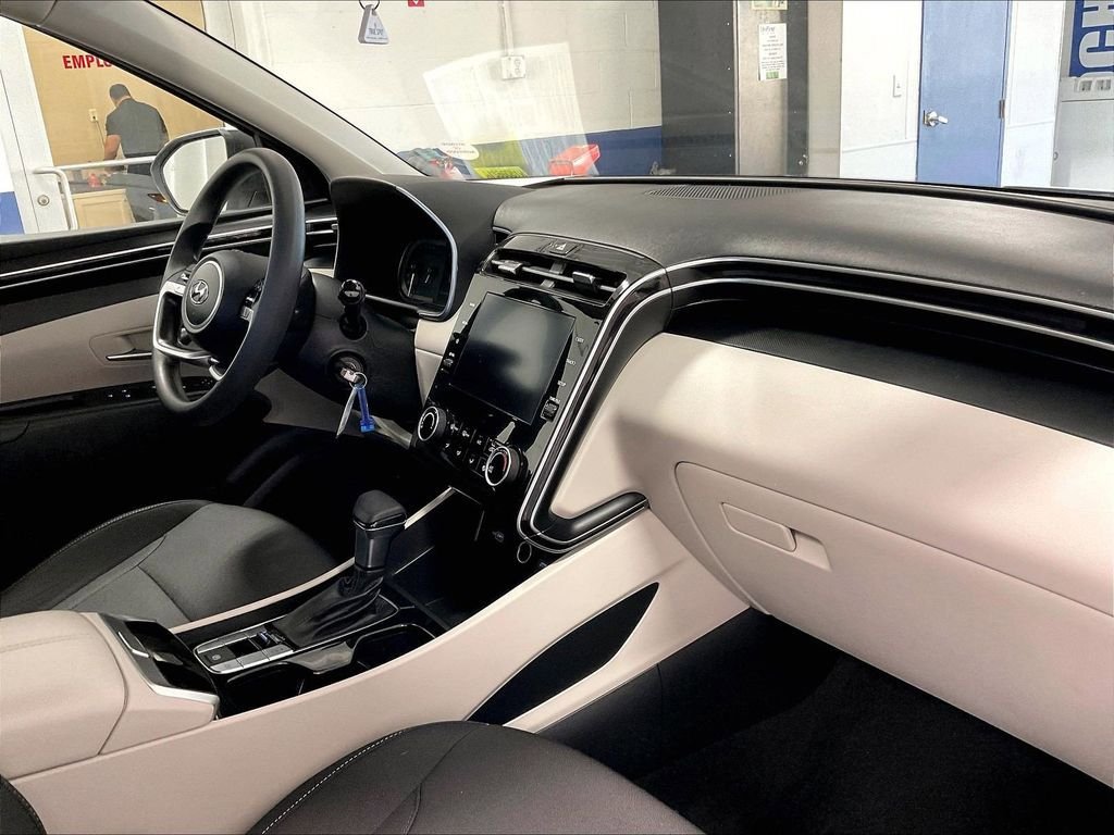 Used 2023 Hyundai Tucson SE AWD/4WD image 14