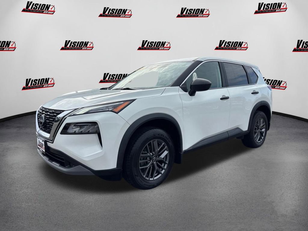 Used 2023 Nissan Rogue S AWD/4WD image 1