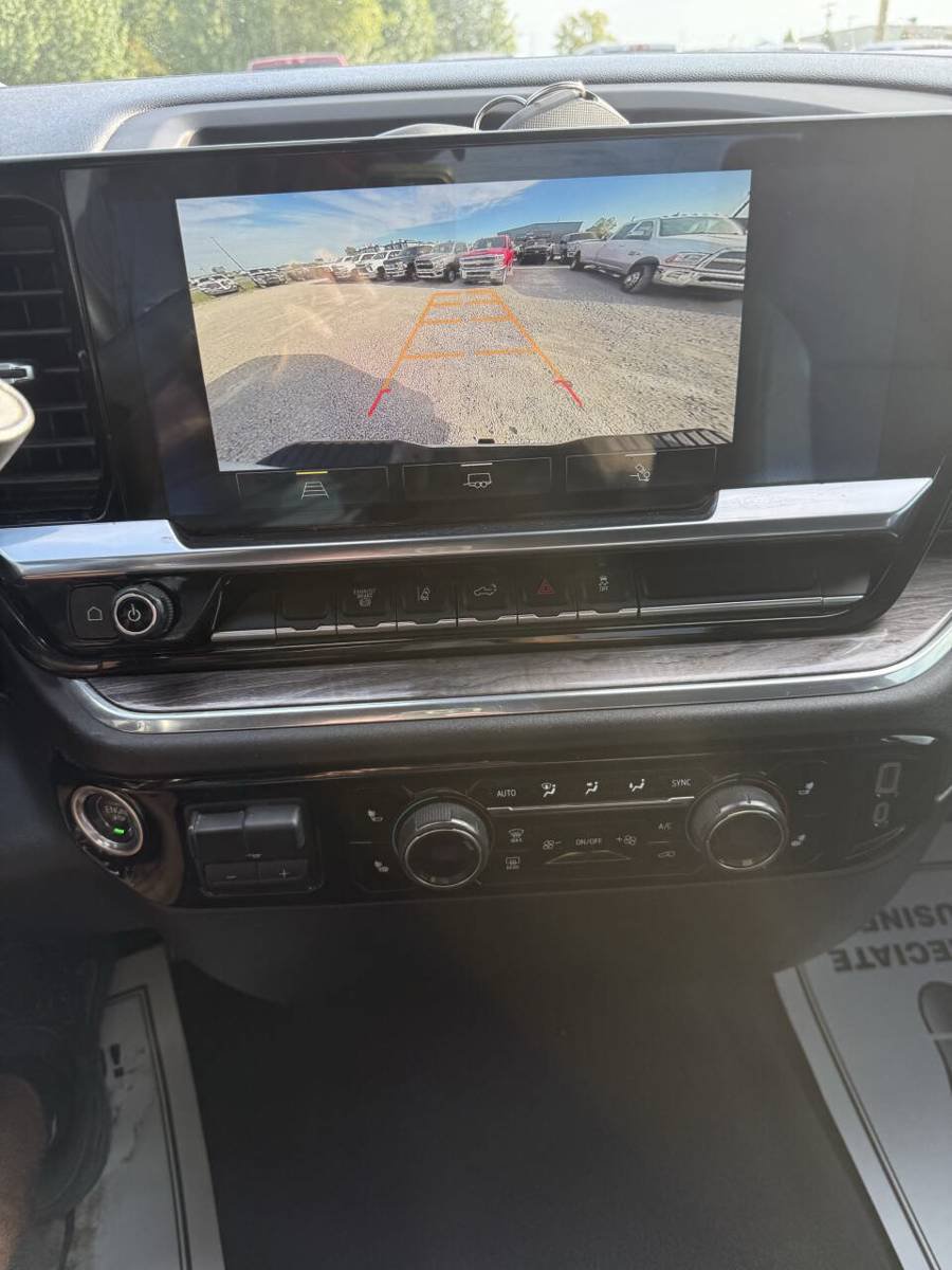Used 2024 Chevrolet Silverado 2500 LTZ AWD/4WD image 15