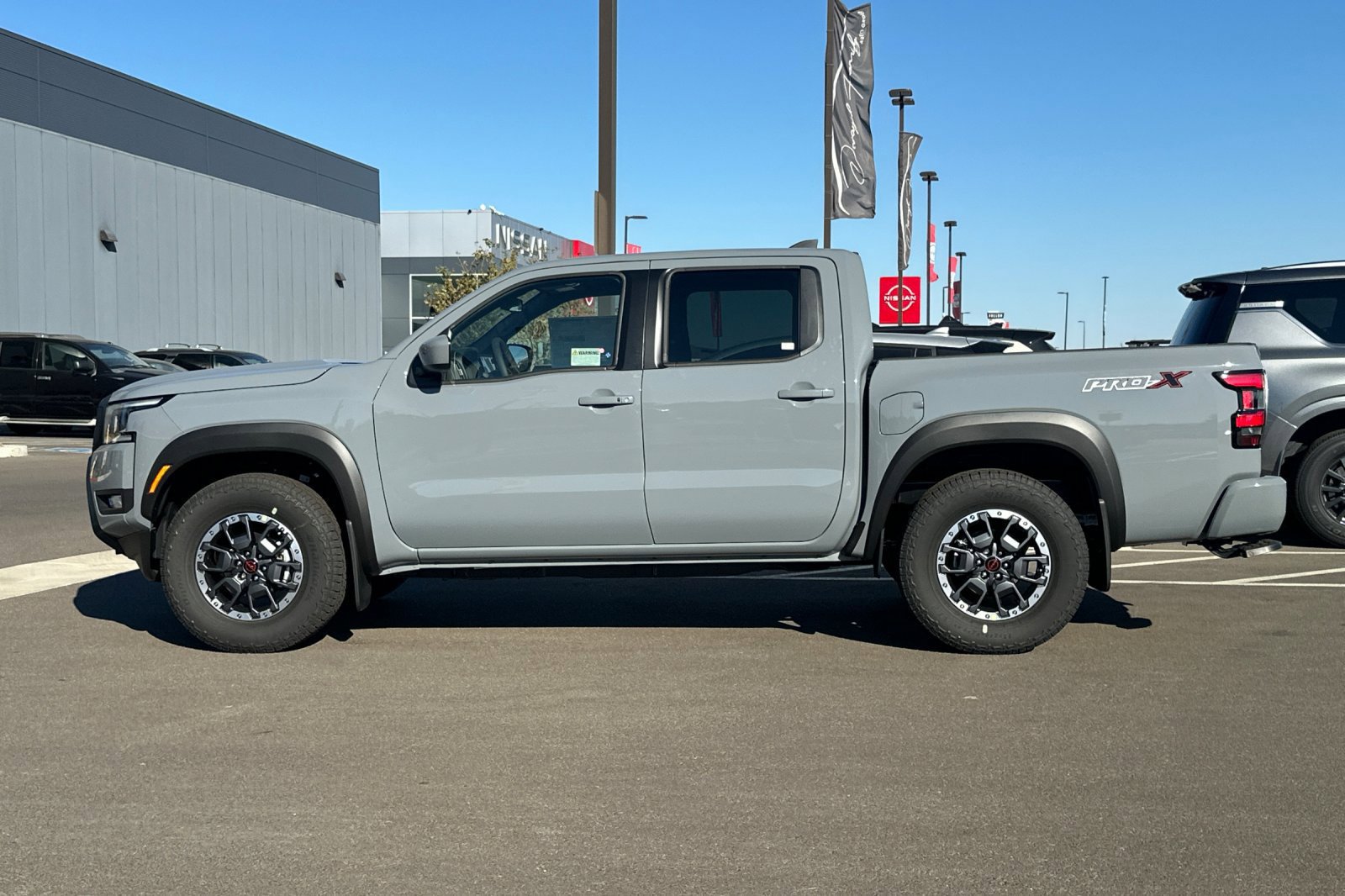New 2026 Nissan Frontier Pro-X w/ Tow Package RWD image 7