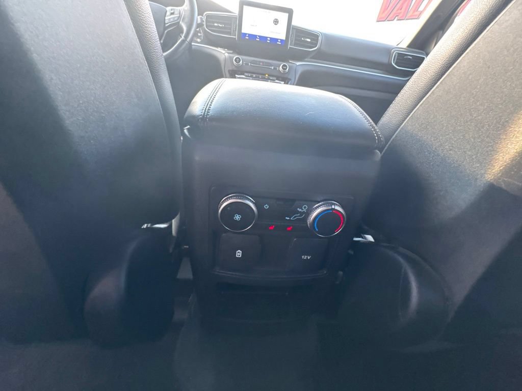 Used 2020 Ford Explorer XLT w/ Equipment Group 202A RWD image 17