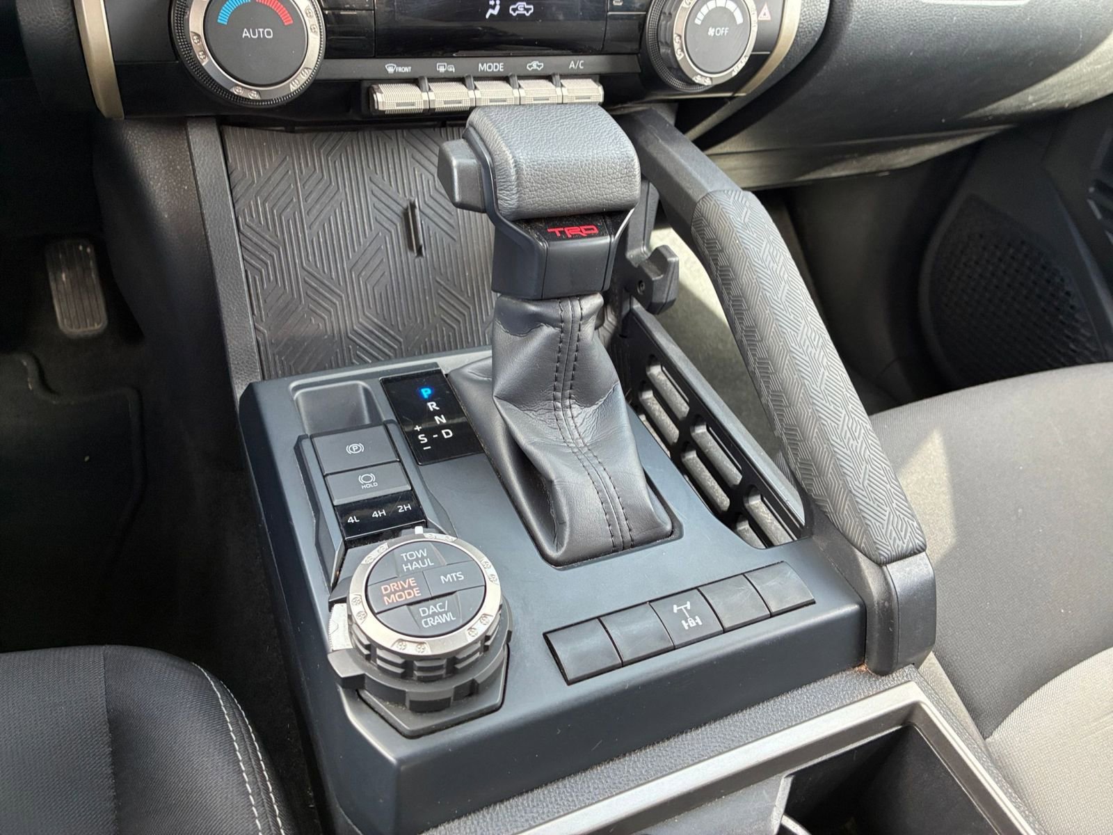 Used 2025 Toyota Tacoma TRD Off-Road image 40