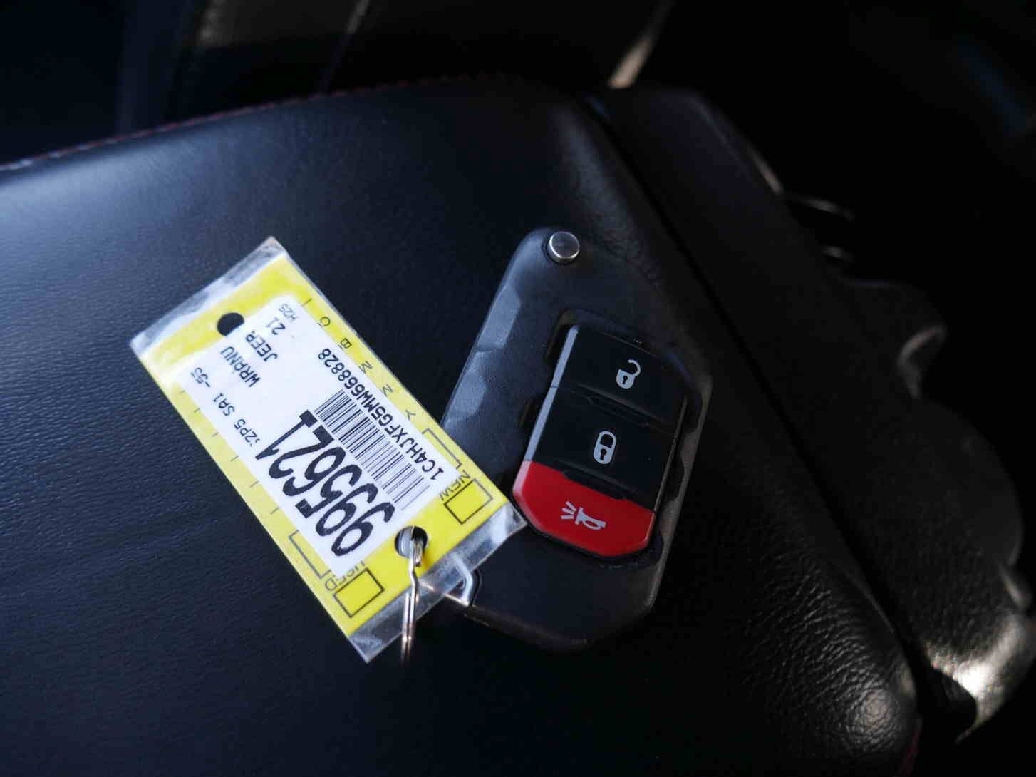 Used 2021 Jeep Wrangler Unlimited Rubicon image 38