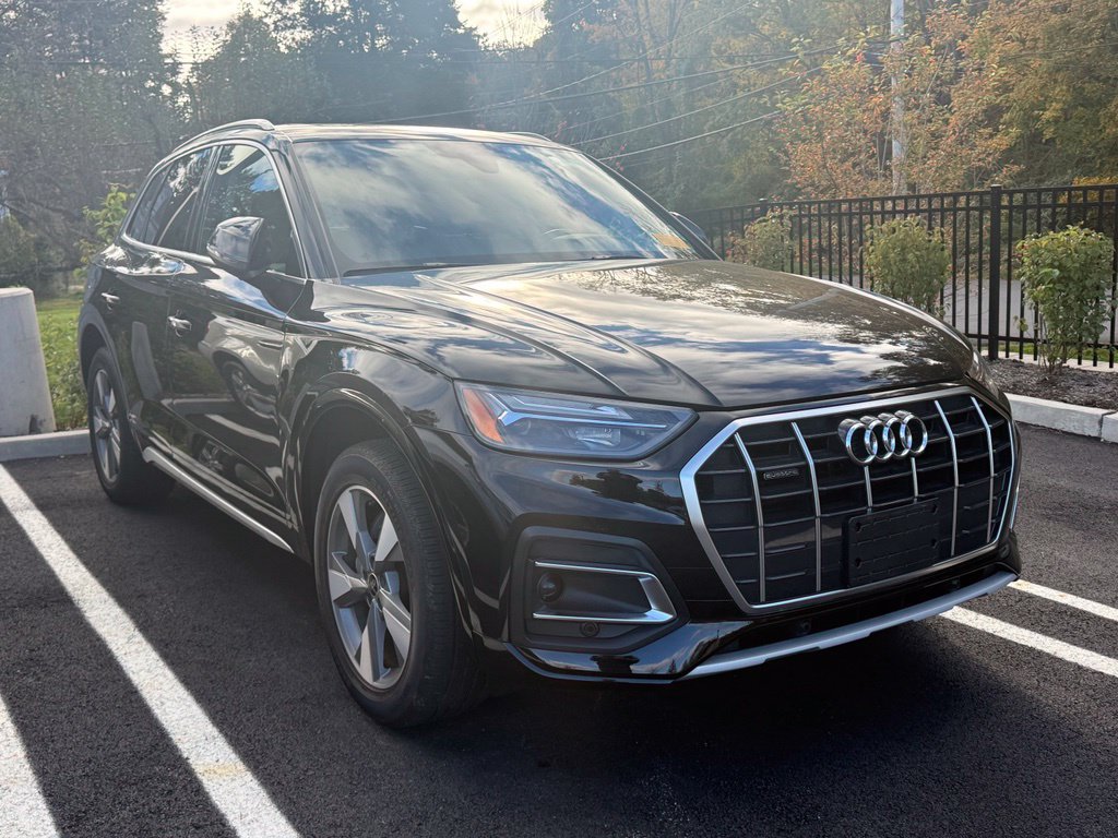 Used 2024 Audi Q5 2.0T Premium w/ Convenience Package