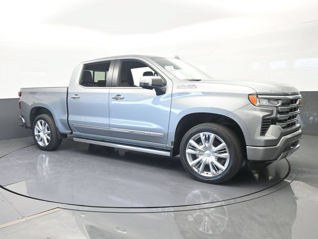 Used 2024 Chevrolet Silverado 1500 High Country w/ Technology Package AWD/4WD image 8