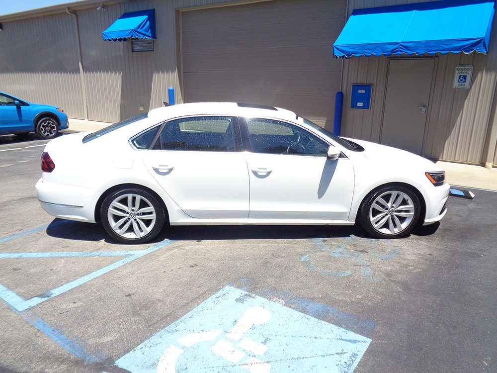 Used 2018 Volkswagen Passat 2.0T SE FWD image 11
