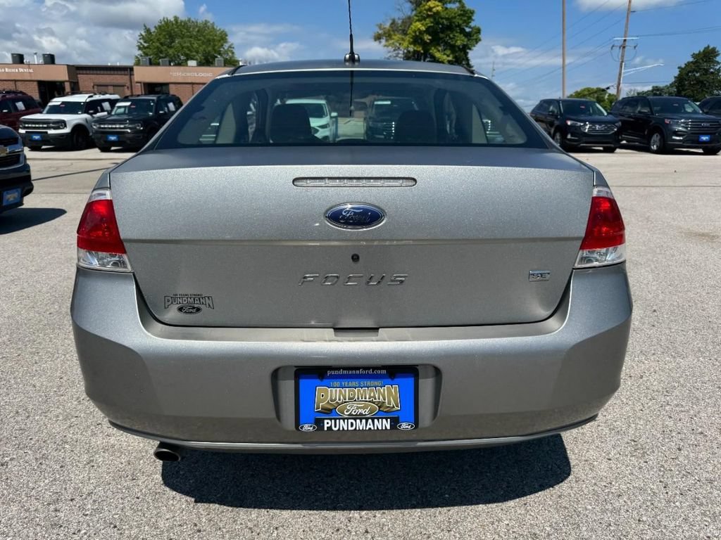 Used 2008 Ford Focus SE FWD image 4