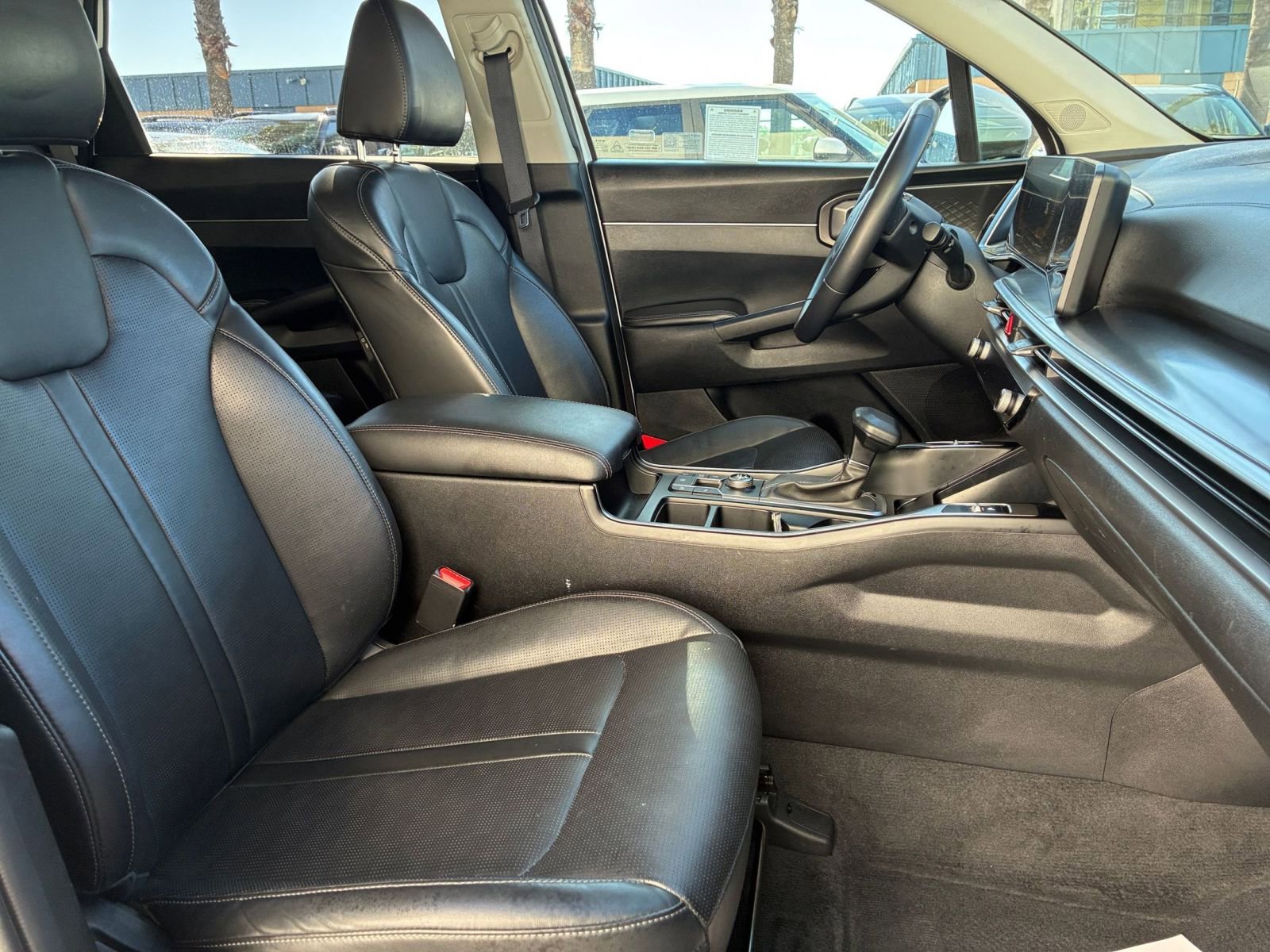 Used 2024 Kia Sorento S FWD image 39