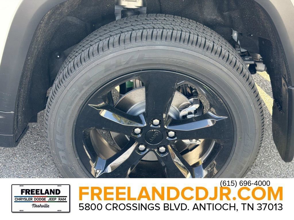 New 2025 Jeep Grand Cherokee 4WD image 10