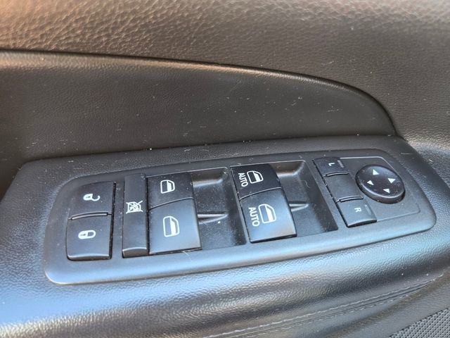 Used 2019 Jeep Grand Cherokee Altitude AWD/4WD image 35